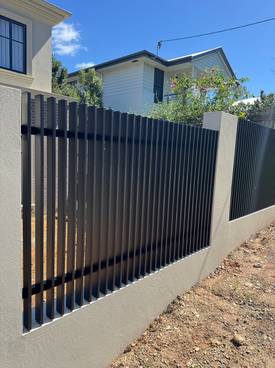 Welded Aluminium Blade fence – Fenlux Shop