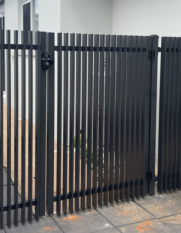 Aluminium Blade Pedestrian Gate | Modern Aluminium Garden Gate ...